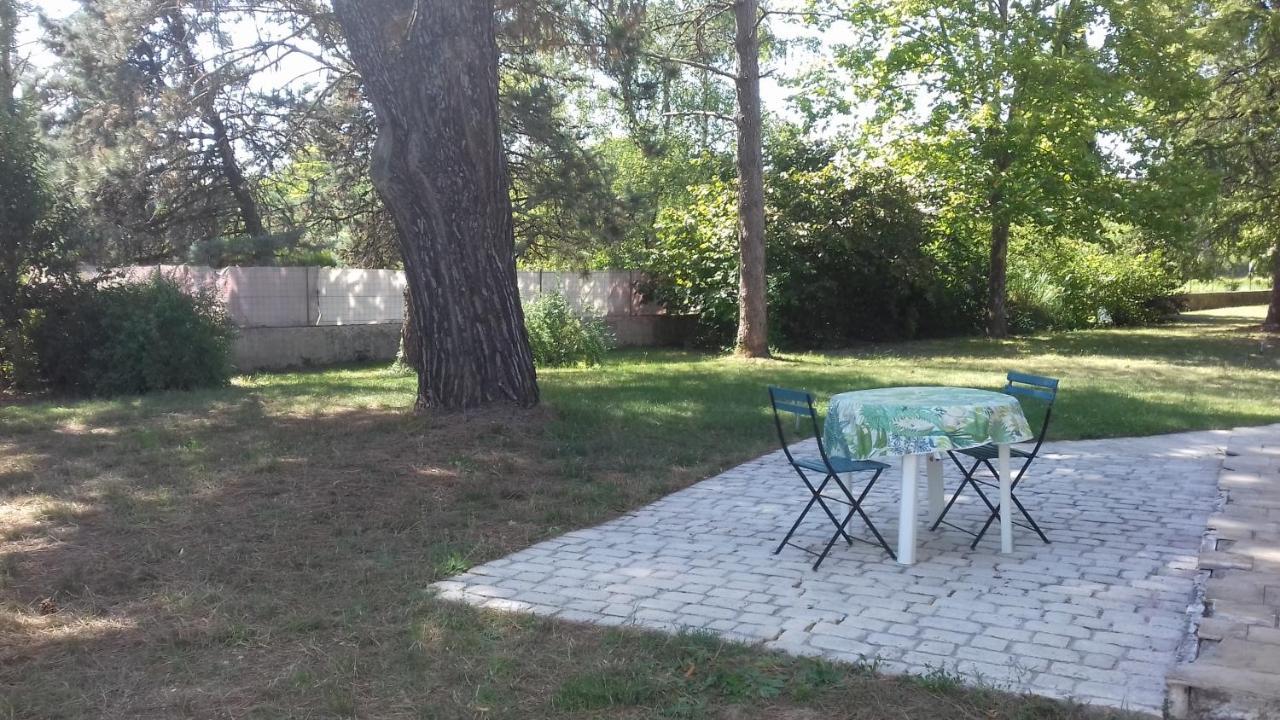 La Rapiette Du Perigord Bed & Breakfast Sigoules Bagian luar foto